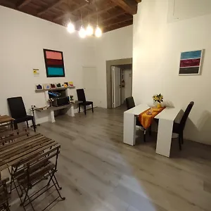 Giubbonari Street Couette-café